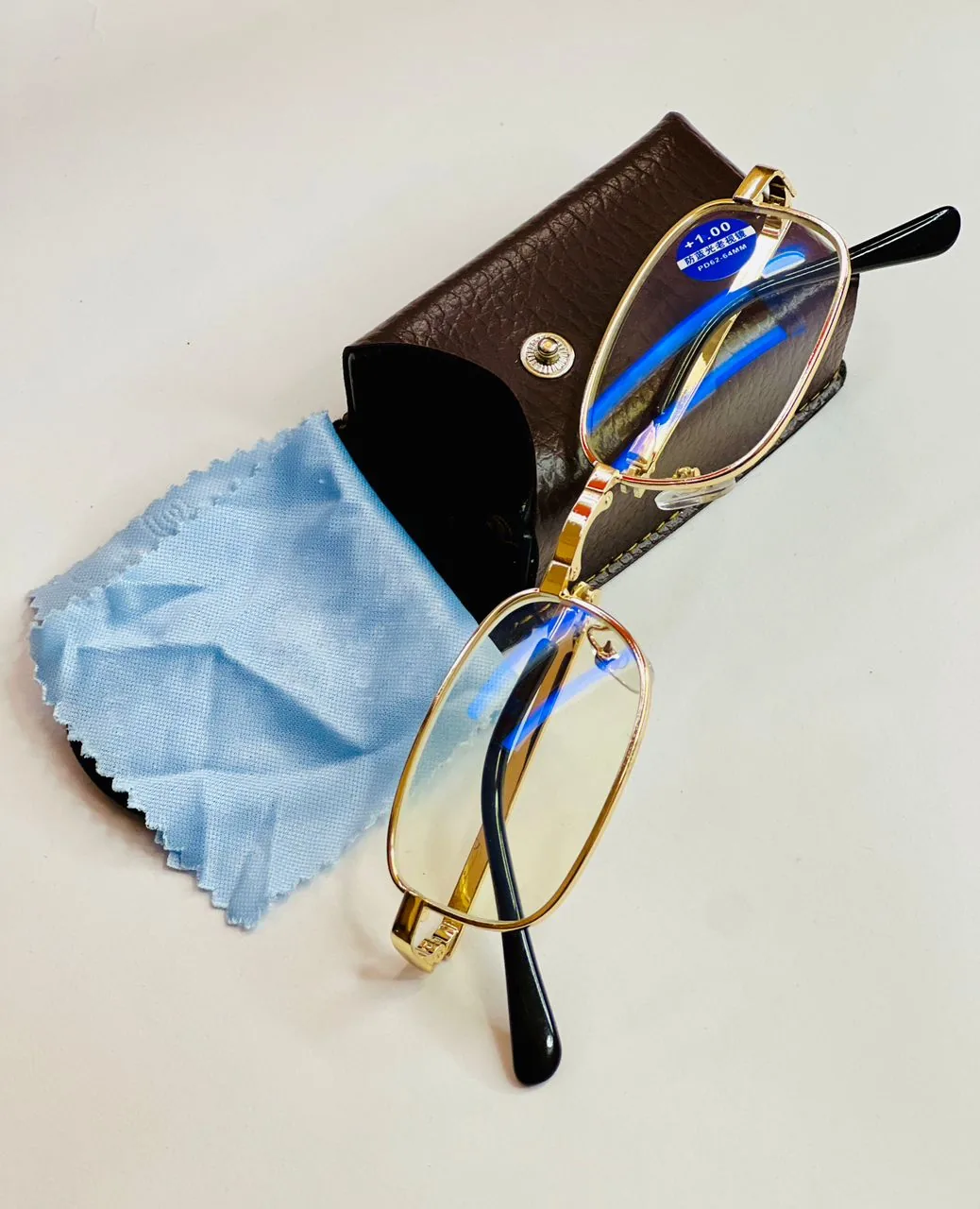 Foldable gold Far & Near glasses