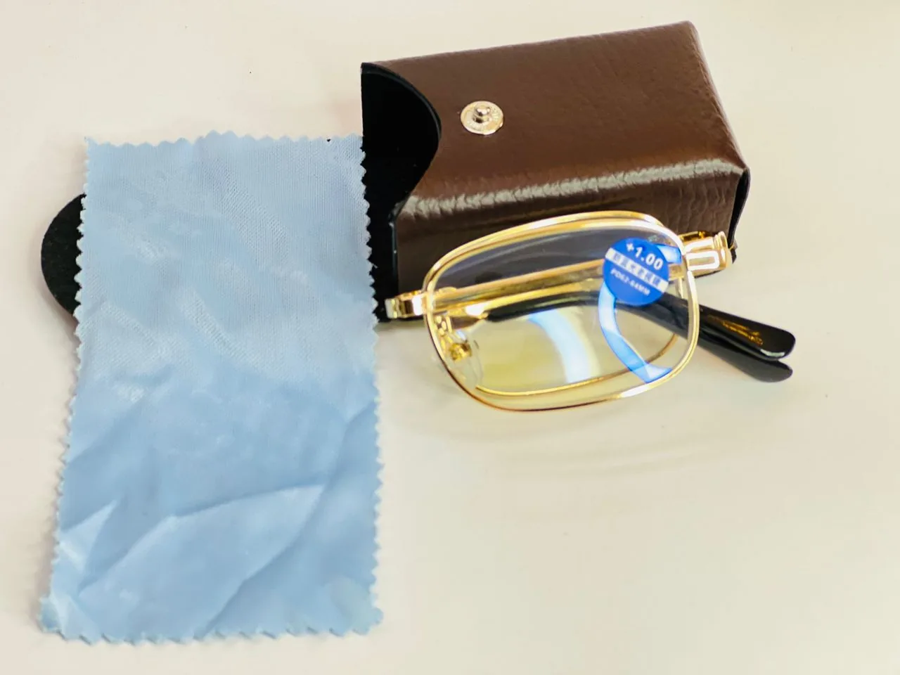 Gold Far & Near glasses with carry case