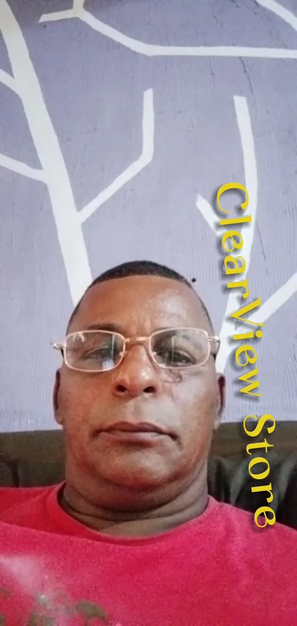 Customer wearing Far & Near glasses